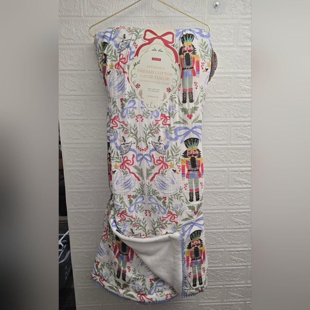 NUTCRACKER BALLET Christmas Dreamy Cotton Gauze Reverse Throw Blanket NWT 50"×70